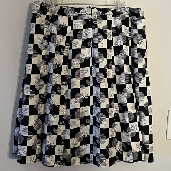 Vintage Dresses & Skirts - Vintage Silk Black & White 90s Skirt, Sz 12